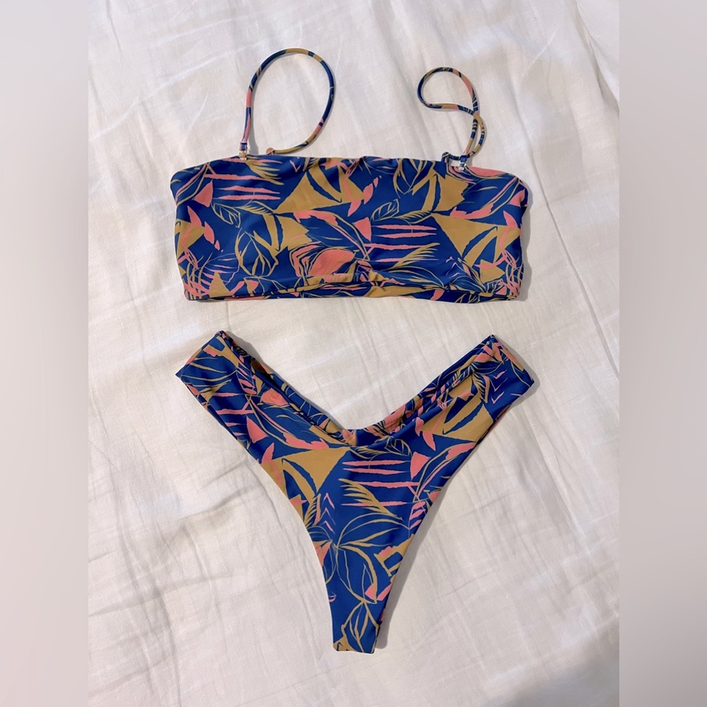 Like NEW | Skatie Bikini Set | Anguilla | Spring Break Ready!